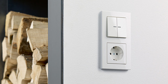 JUNG KNX Taster F 10 bei Elektrotechnik Döppler e.K. in Rupprechtshausen
