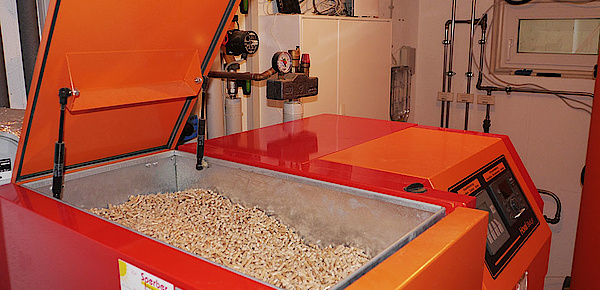 Pelletheizung bei Elektrotechnik Döppler e.K. in Rupprechtshausen